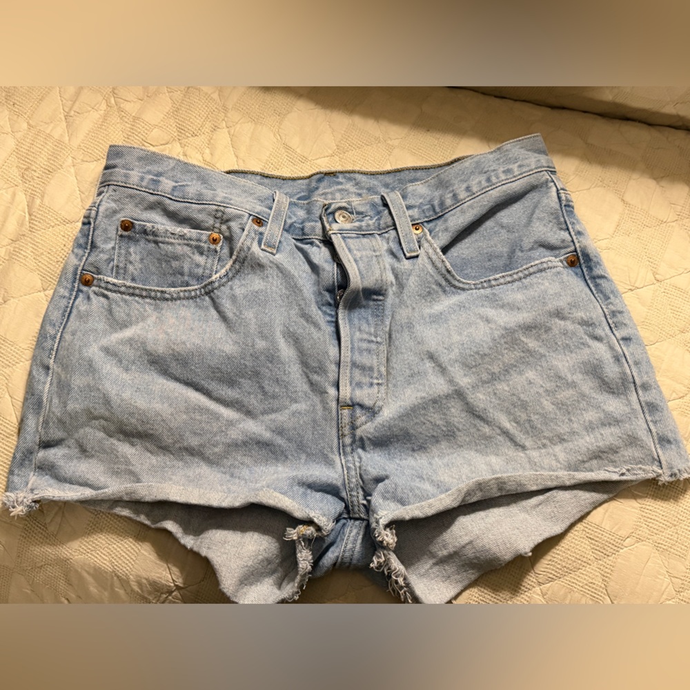 Levi's Classic Light Blue Denim Jean shorts buttonfly 30w